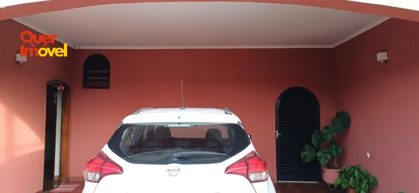 Casa com 3 quartos à venda, 220m2 em Parque Residencial Lagoinha, Ribeirao Preto - SP - imagem 2 Foto 2 de Casa com 3 quartos à venda, 220m2 em Parque Residencial Lagoinha, Ribeirao Preto - SP