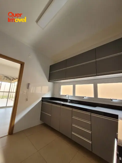 Foto 9 de Casa de Condomínio com 3 quartos à venda e para alugar, 156m2 em Cravinhos - SP