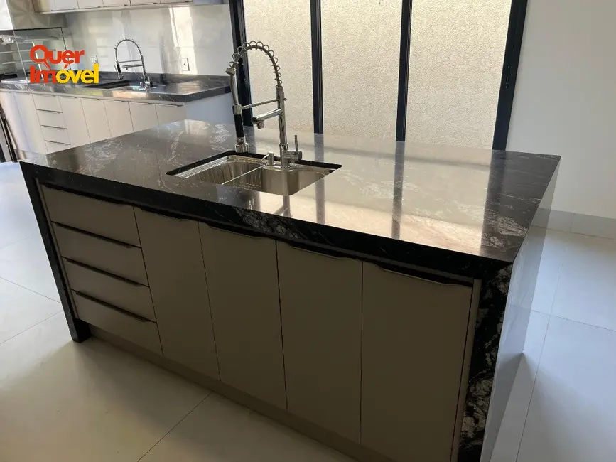 Casa de Condomínio com 3 quartos à venda, 196m2 em Vila do Golf, Ribeirao Preto - SP - imagem 6 Foto 6 de Casa de Condomínio com 3 quartos à venda, 196m2 em Vila do Golf, Ribeirao Preto - SP