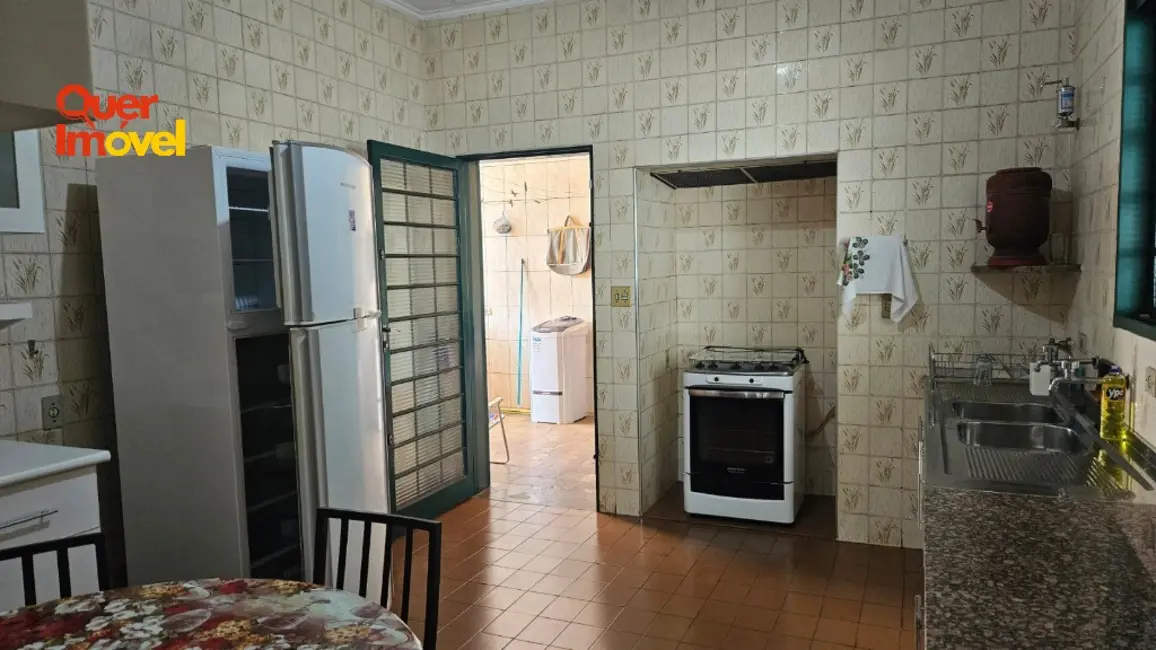 Casa com 4 quartos à venda, 347m2 em Ribeirânia, Ribeirao Preto - SP - imagem 4 Foto 4 de Casa com 4 quartos à venda, 347m2 em Ribeirânia, Ribeirao Preto - SP