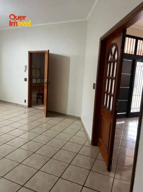 Casa com 3 quartos à venda e para alugar, 295m2 em Parque Residencial Cidade Universitária, Ribeirao Preto - SP - imagem 8 Foto 8 de Casa com 3 quartos à venda e para alugar, 295m2 em Parque Residencial Cidade Universitária, Ribeirao Preto - SP