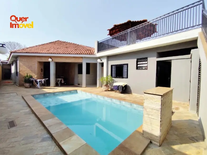 Casa com 3 quartos à venda e para alugar, 295m2 em Parque Residencial Cidade Universitária, Ribeirao Preto - SP - imagem 1 Foto 1 de Casa com 3 quartos à venda e para alugar, 295m2 em Parque Residencial Cidade Universitária, Ribeirao Preto - SP