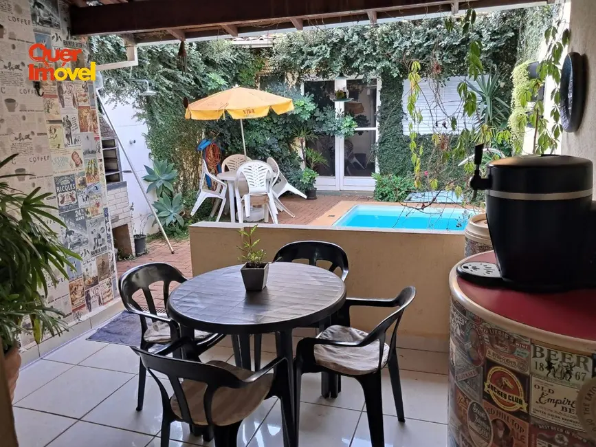 Casa com 2 quartos à venda e para alugar, 140m2 em Santa Cruz do José Jacques, Ribeirao Preto - SP - imagem 8 Foto 8 de Casa com 2 quartos à venda e para alugar, 140m2 em Santa Cruz do José Jacques, Ribeirao Preto - SP