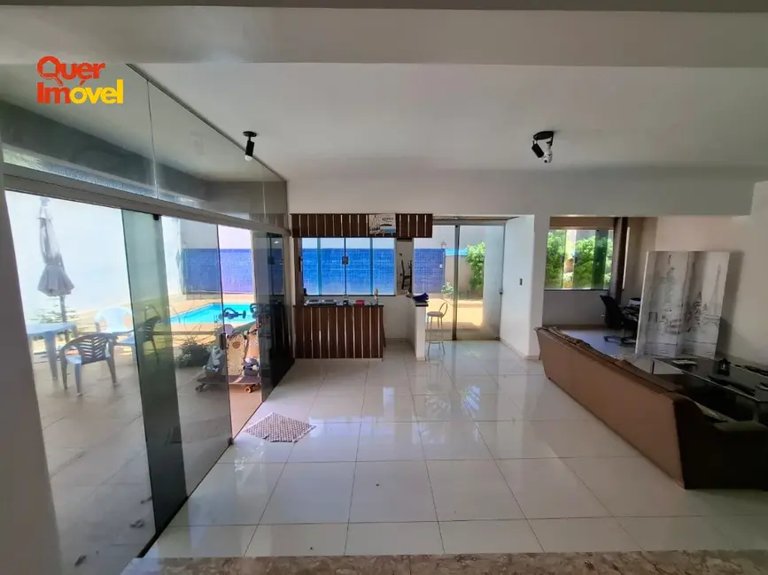 Casa com 5 quartos para alugar, 238m2 em Jardim Recreio, Ribeirao Preto - SP - imagem 2 Foto 2 de Casa com 5 quartos para alugar, 238m2 em Jardim Recreio, Ribeirao Preto - SP