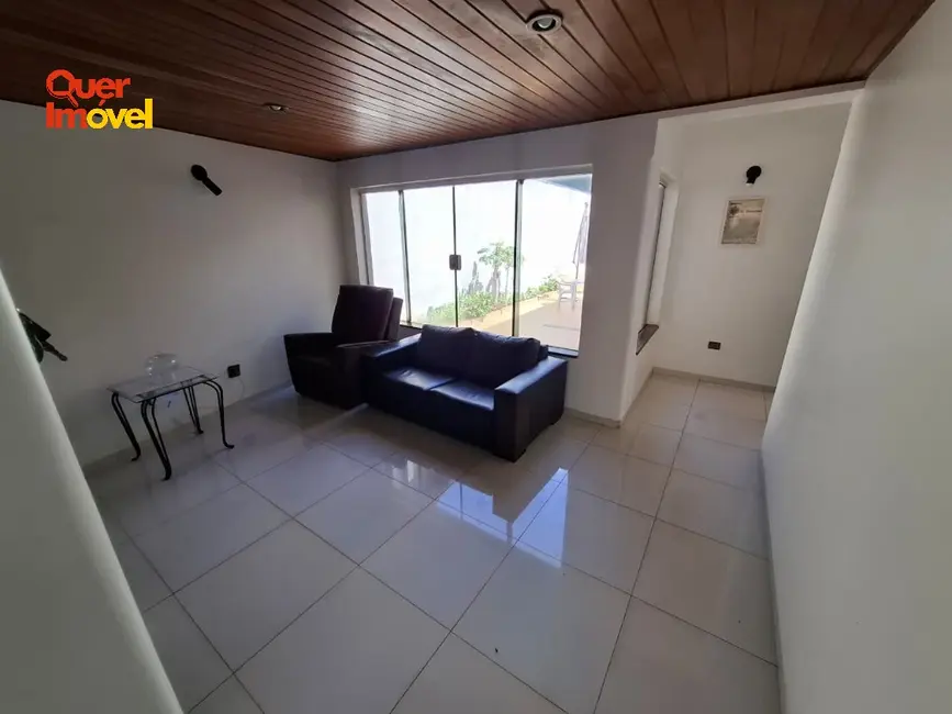 Casa com 5 quartos para alugar, 238m2 em Jardim Recreio, Ribeirao Preto - SP - imagem 8 Foto 8 de Casa com 5 quartos para alugar, 238m2 em Jardim Recreio, Ribeirao Preto - SP