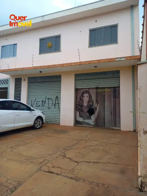 Casa com 4 quartos à venda, 242m2 em Residencial e Comercial Palmares, Ribeirao Preto - SP - imagem 4 Foto 4 de Casa com 4 quartos à venda, 242m2 em Residencial e Comercial Palmares, Ribeirao Preto - SP