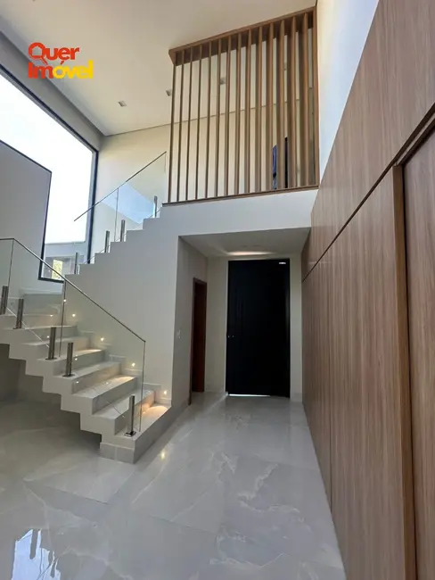 Casa de Condomínio com 4 quartos à venda, 250m2 em Vila do Golf, Ribeirao Preto - SP - imagem 3 Foto 3 de Casa de Condomínio com 4 quartos à venda, 250m2 em Vila do Golf, Ribeirao Preto - SP