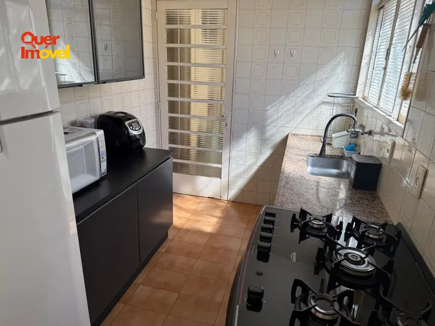 Casa com 5 quartos à venda, 213m2 em Independência, Ribeirao Preto - SP - imagem 9 Foto 9 de Casa com 5 quartos à venda, 213m2 em Independência, Ribeirao Preto - SP