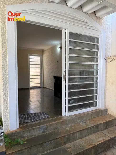 Casa com 5 quartos à venda, 213m2 em Independência, Ribeirao Preto - SP - imagem 3 Foto 3 de Casa com 5 quartos à venda, 213m2 em Independência, Ribeirao Preto - SP