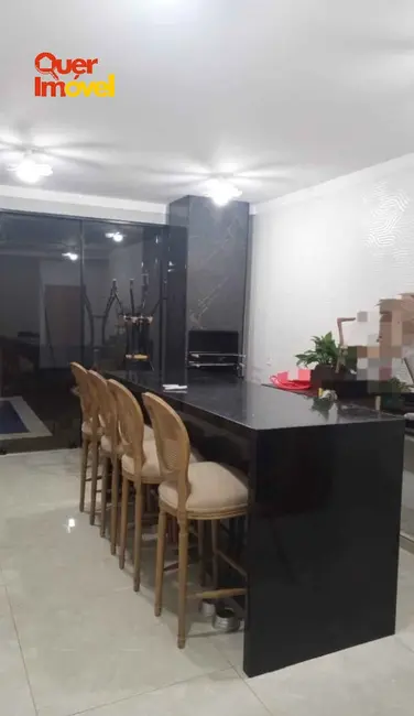 Casa com 3 quartos à venda, 300m2 em Ribeirao Preto - SP - imagem 1 Foto 1 de Casa com 3 quartos à venda, 300m2 em Ribeirao Preto - SP
