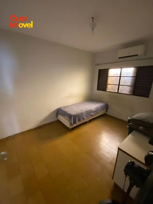 Foto 2 de Casa com 4 quartos à venda, 200m2 em Vila Albertina, Ribeirao Preto - SP