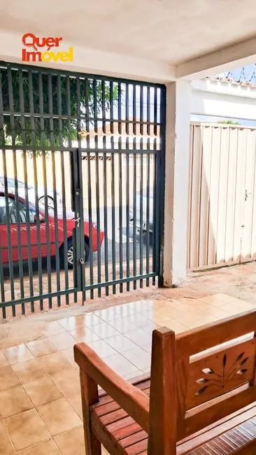 Casa com 3 quartos à venda, 321m2 em Campos Elíseos, Ribeirao Preto - SP - imagem 1 Foto 1 de Casa com 3 quartos à venda, 321m2 em Campos Elíseos, Ribeirao Preto - SP