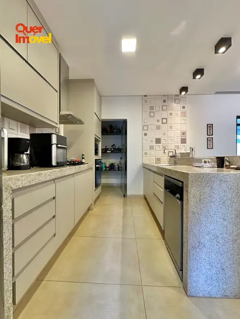 Casa de Condomínio com 3 quartos à venda, 273m2 em Jardim Cybelli, Ribeirao Preto - SP - imagem 6 Foto 6 de Casa de Condomínio com 3 quartos à venda, 273m2 em Jardim Cybelli, Ribeirao Preto - SP