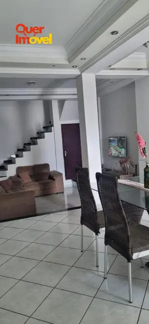 Casa com 3 quartos à venda, 220m2 em Parque das Andorinhas, Ribeirao Preto - SP - imagem 4 Foto 4 de Casa com 3 quartos à venda, 220m2 em Parque das Andorinhas, Ribeirao Preto - SP