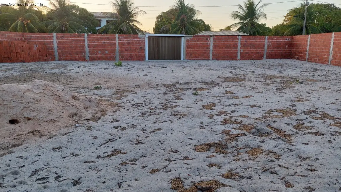 Foto 1 de Terreno / Lote à venda, 729m2 em Beberibe - CE