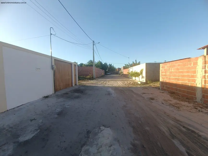 Foto 5 de Terreno / Lote à venda, 300m2 em Fortim - CE