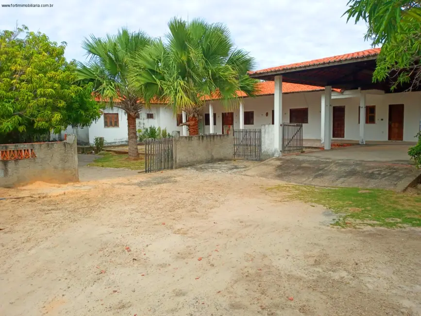 Foto 1 de Casa com 7 quartos à venda, 345m2 em Aracati - CE