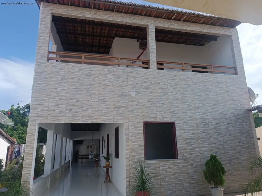 Foto 3 de Casa com 3 quartos à venda, 250m2 em Fortim - CE