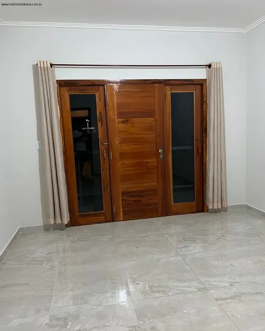 Foto 3 de Casa com 2 quartos à venda, 250m2 em Centro, Fortim - CE