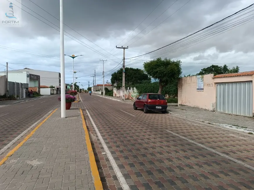 Foto 2 de Casa com 3 quartos à venda, 541m2 em Centro, Fortim - CE