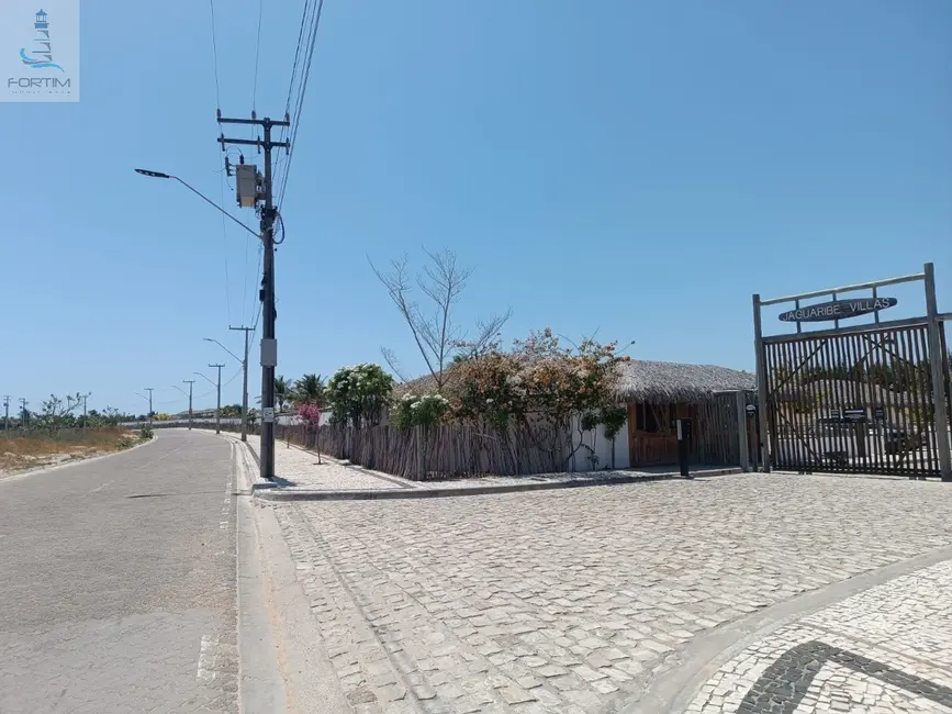 Foto 1 de Terreno / Lote à venda, 1764m2 em Fortim - CE