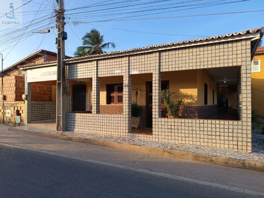 Foto 1 de Casa com 4 quartos à venda, 539m2 em Fortim - CE