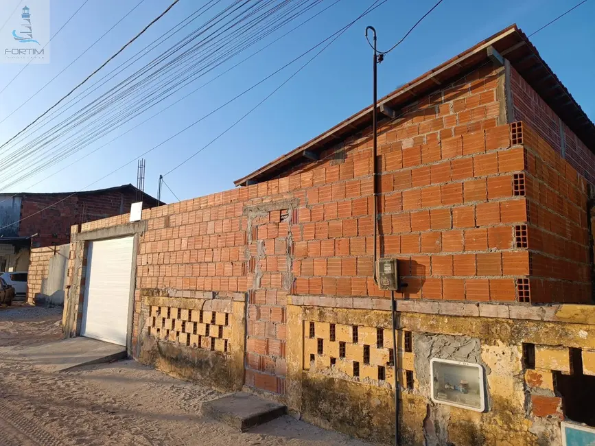Foto 1 de Casa com 2 quartos à venda, 539m2 em Fortim - CE