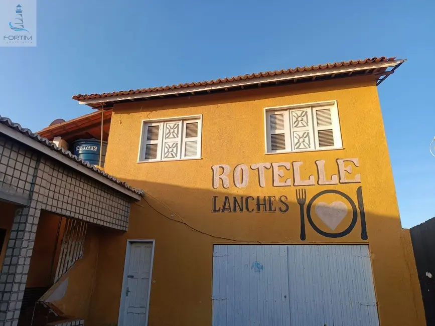 Foto 1 de Casa com 2 quartos à venda, 245m2 em Fortim - CE