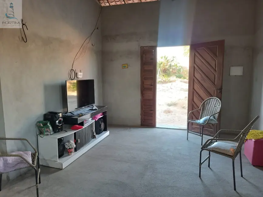 Foto 1 de Casa com 4 quartos à venda, 325m2 em Centro, Fortim - CE