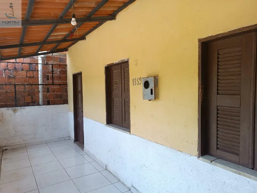 Foto 1 de Casa com 2 quartos à venda, 759m2 em Centro, Fortim - CE