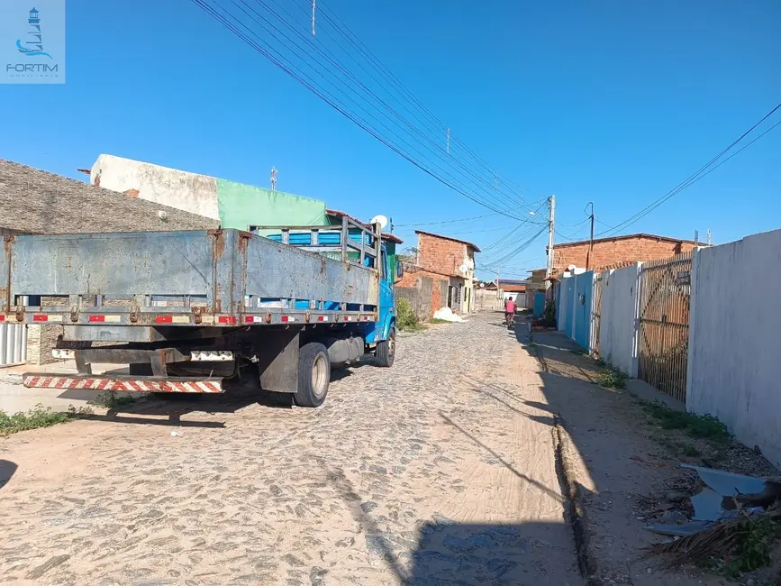 Foto 2 de Terreno / Lote à venda, 150m2 em Centro, Fortim - CE