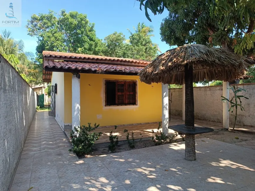 Foto 1 de Casa com 2 quartos à venda, 366m2 em Centro, Fortim - CE