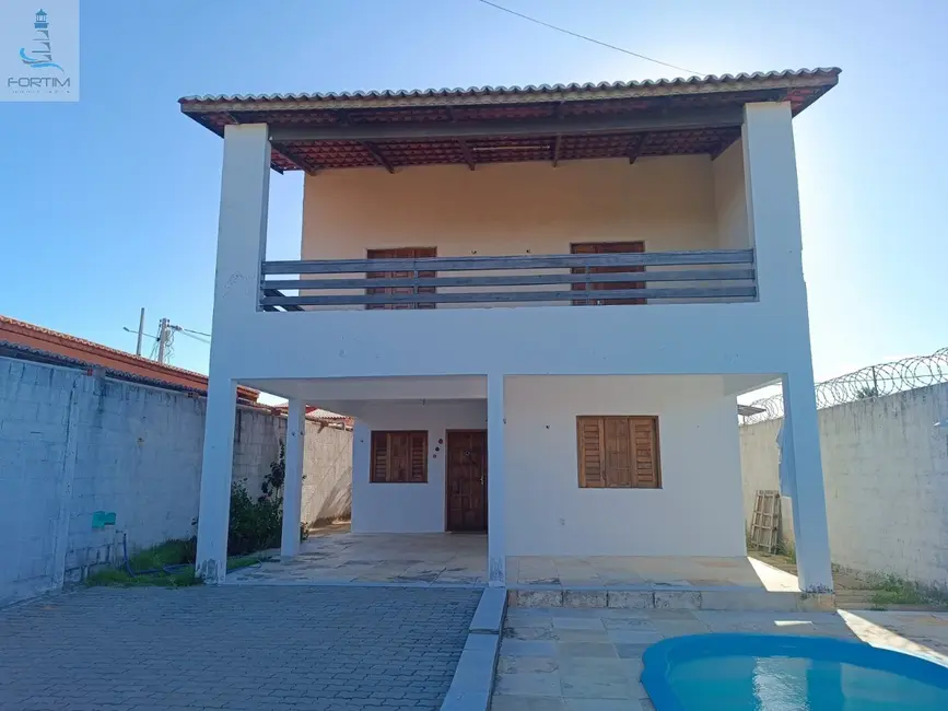 Foto 4 de Casa com 3 quartos à venda, 260m2 em Fortim - CE