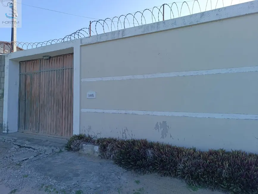 Foto 2 de Casa com 3 quartos à venda, 260m2 em Fortim - CE