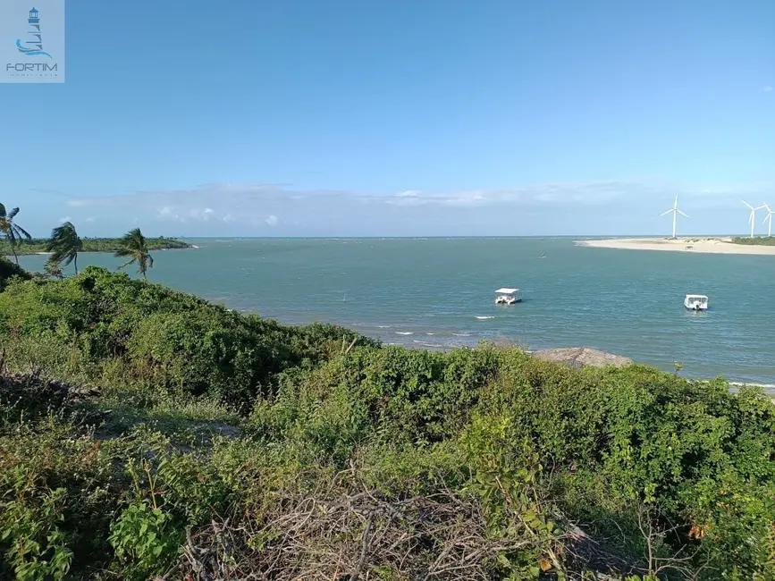 Foto 1 de Terreno / Lote à venda em Fortim - CE