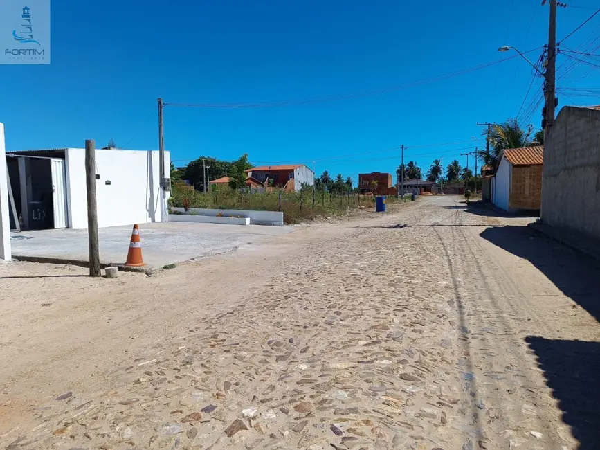 Foto 3 de Terreno / Lote à venda, 350m2 em Centro, Fortim - CE