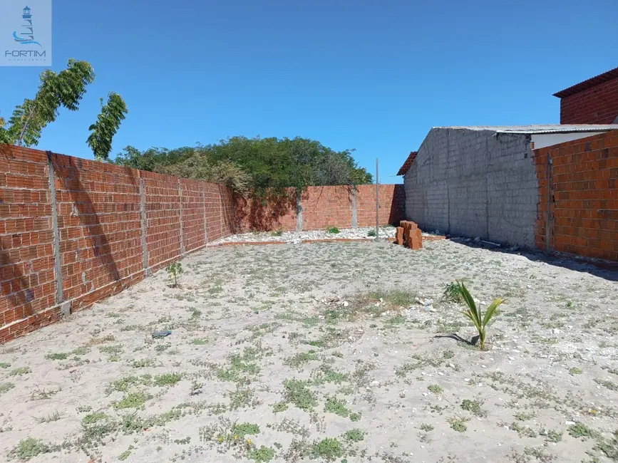 Foto 1 de Terreno / Lote à venda, 350m2 em Centro, Fortim - CE