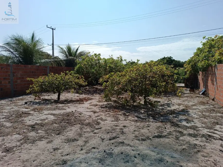 Foto 1 de Terreno / Lote à venda, 840m2 em Fortim - CE