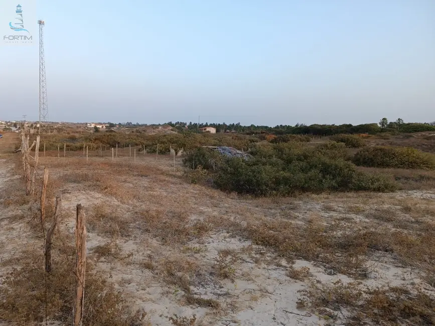 Foto 1 de Terreno / Lote à venda, 990m2 em Fortim - CE