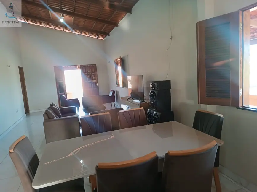 Foto 5 de Casa com 3 quartos à venda, 335m2 em Fortim - CE