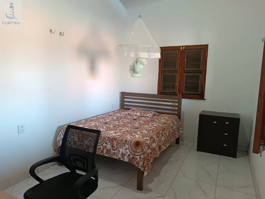 Foto 3 de Casa com 3 quartos à venda, 335m2 em Fortim - CE