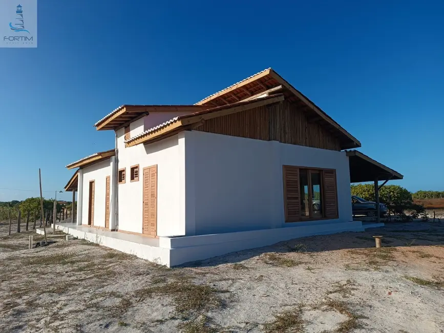 Foto 3 de Casa com 2 quartos à venda, 840m2 em Fortim - CE