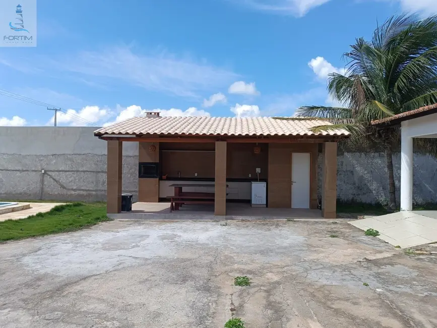 Foto 2 de Casa com 3 quartos à venda, 800m2 em Centro, Fortim - CE