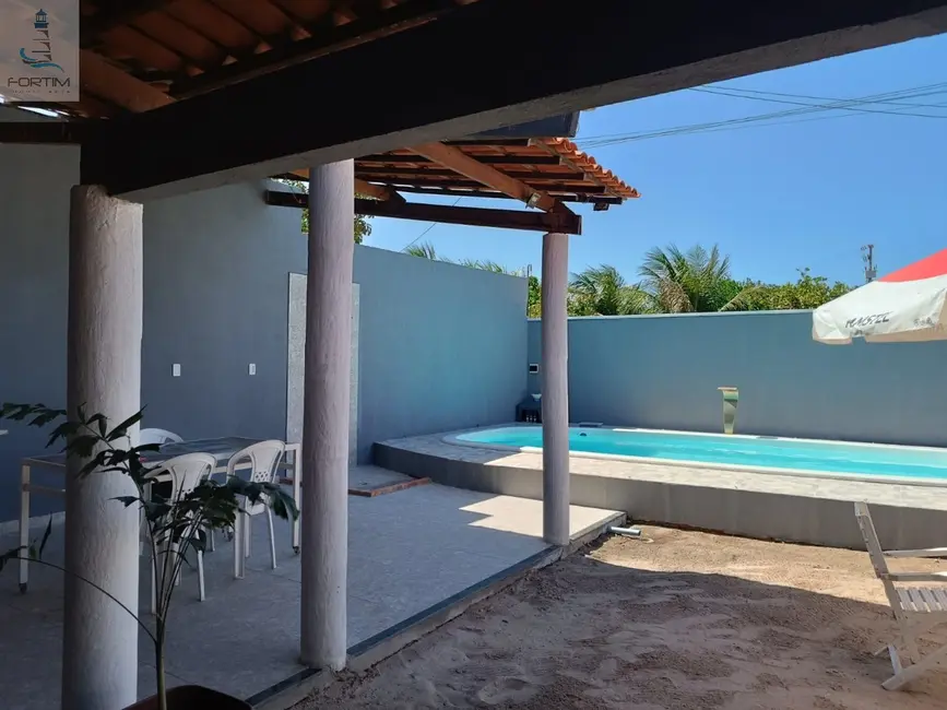 Foto 4 de Casa com 2 quartos à venda, 527m2 em Fortim - CE