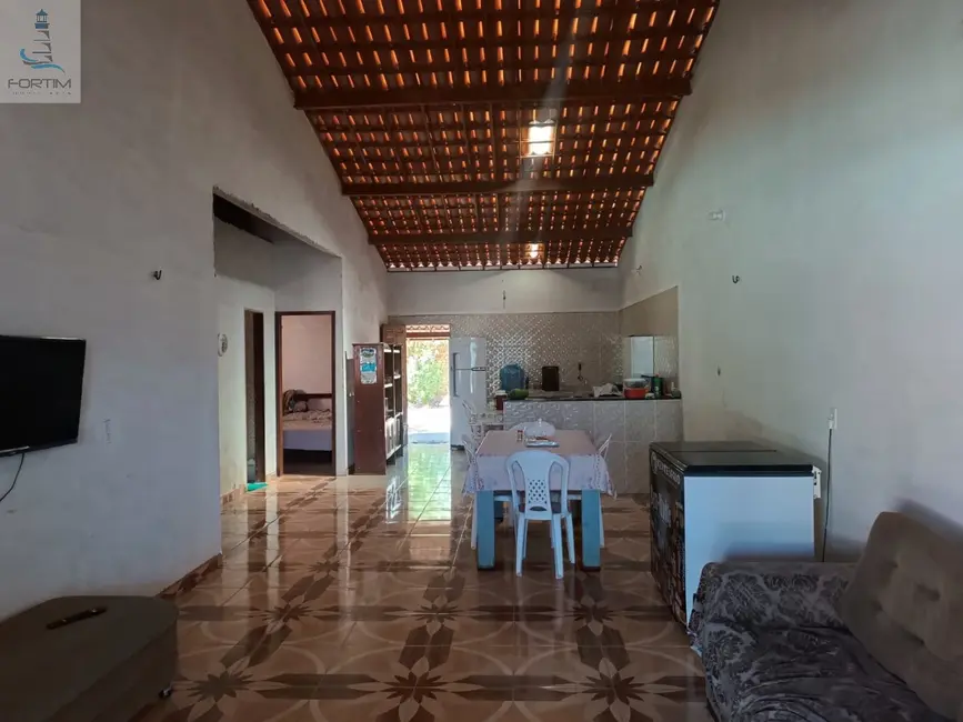 Foto 6 de Casa com 2 quartos à venda, 527m2 em Fortim - CE