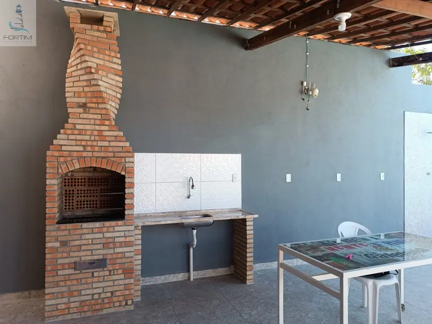 Foto 5 de Casa com 2 quartos à venda, 527m2 em Fortim - CE