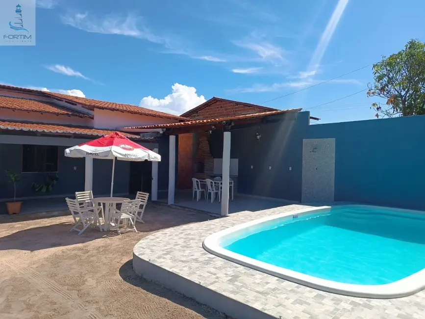 Foto 1 de Casa com 2 quartos à venda, 527m2 em Fortim - CE