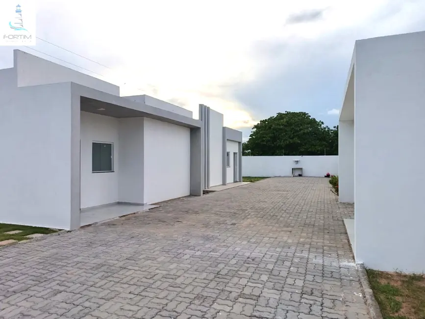 Foto 3 de Casa com 2 quartos à venda, 692m2 em Aracati - CE