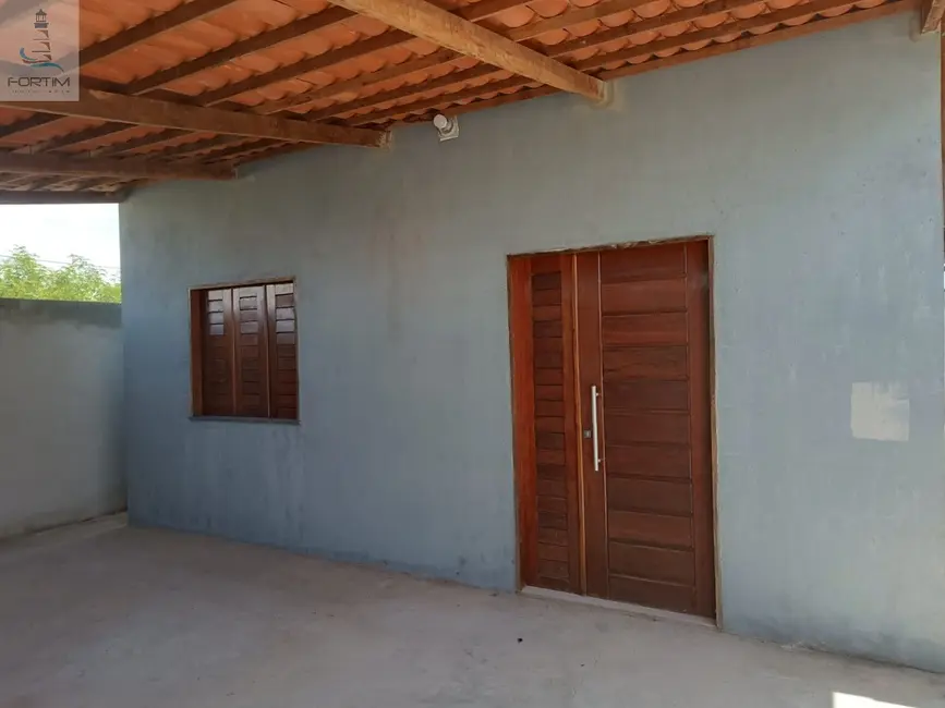 Foto 1 de Casa com 2 quartos à venda, 167m2 em Centro, Fortim - CE