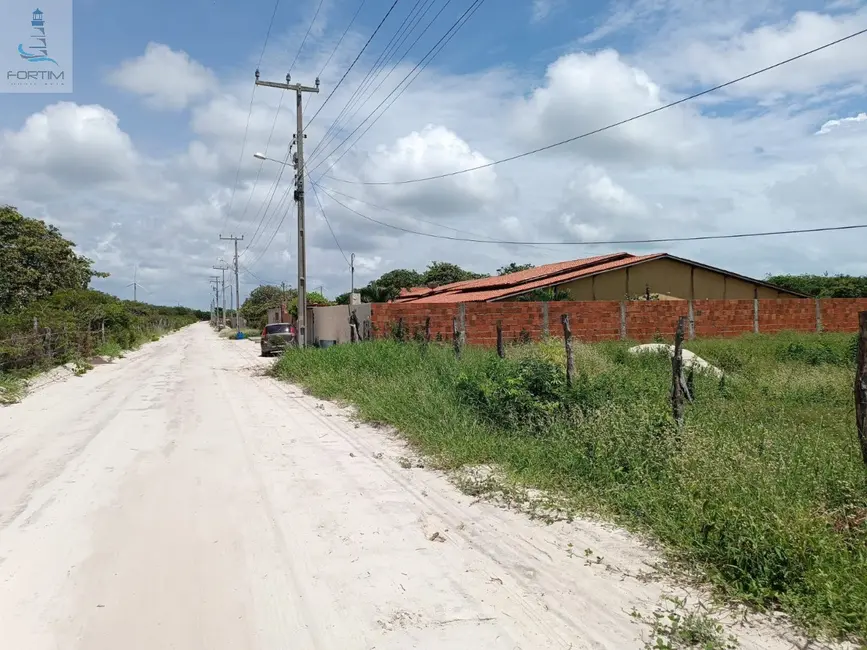 Foto 5 de Terreno / Lote à venda, 1000m2 em Fortim - CE